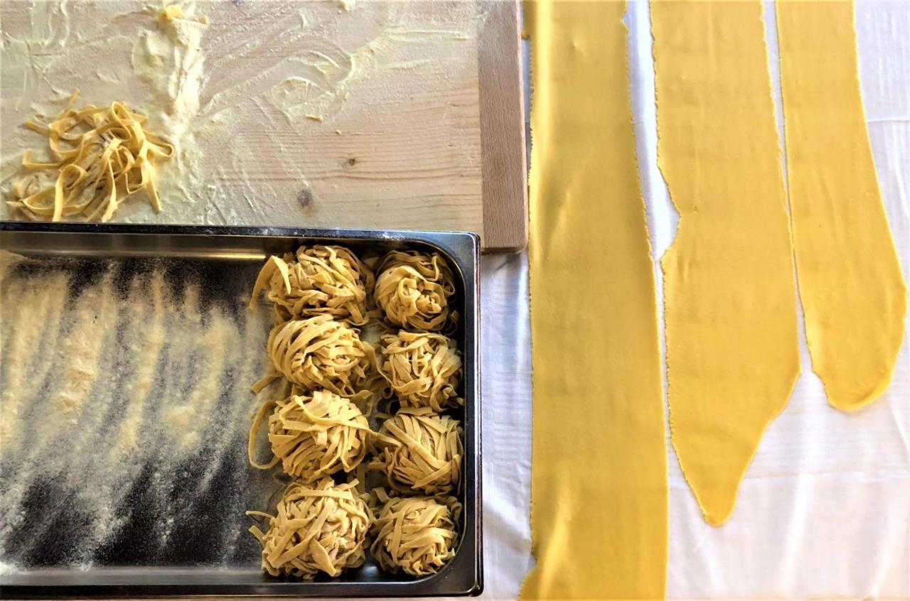皮科洛餐饮酒店 蒙特法尔科 外观 照片